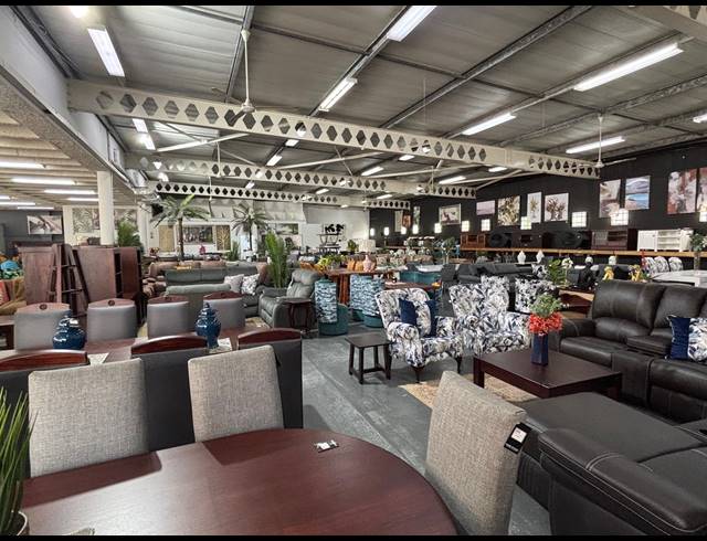 1,195M² RETAIL TO LET IN SPRINGFIELD